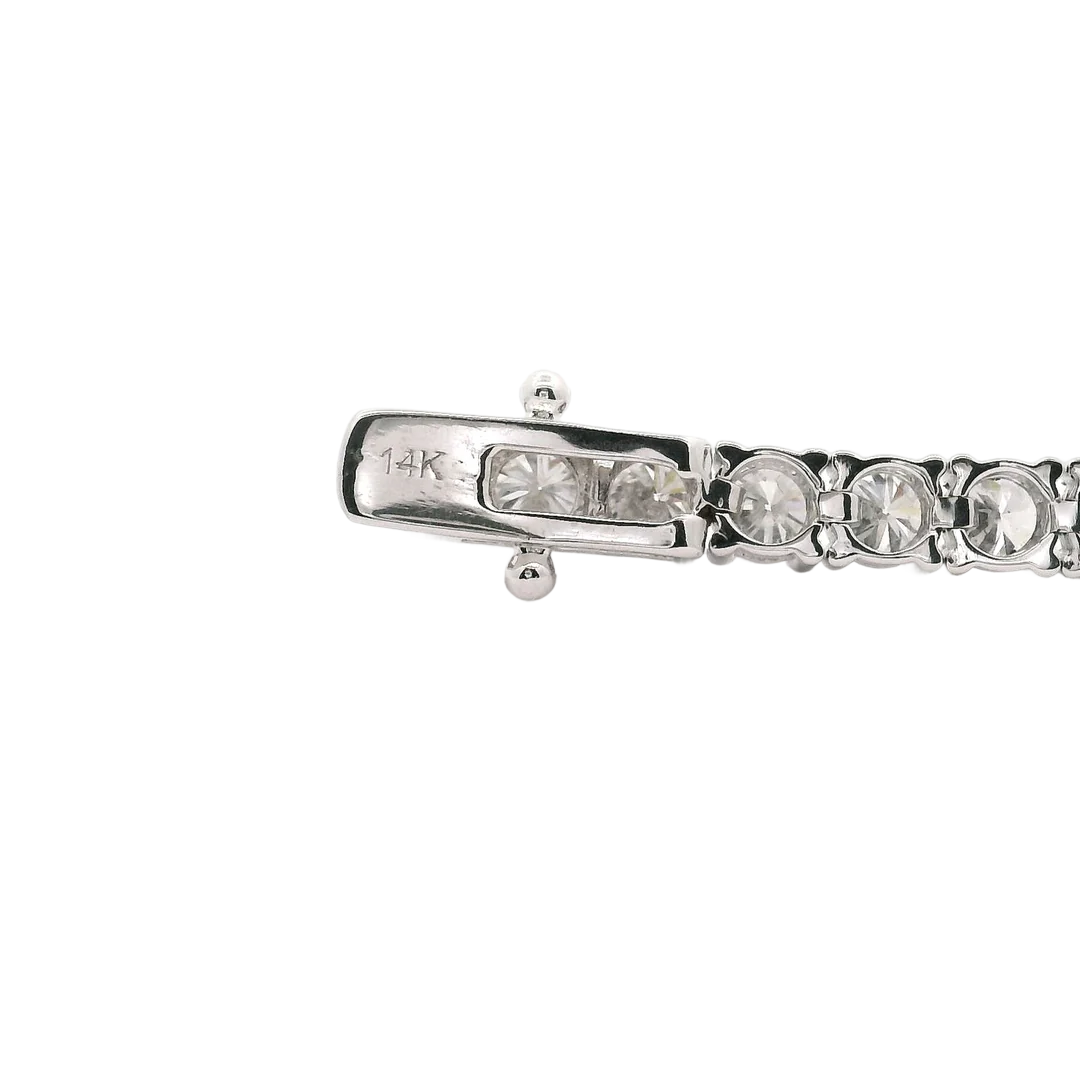 Brand New 8cttw Diamond Tennis Bracelet in White Gold