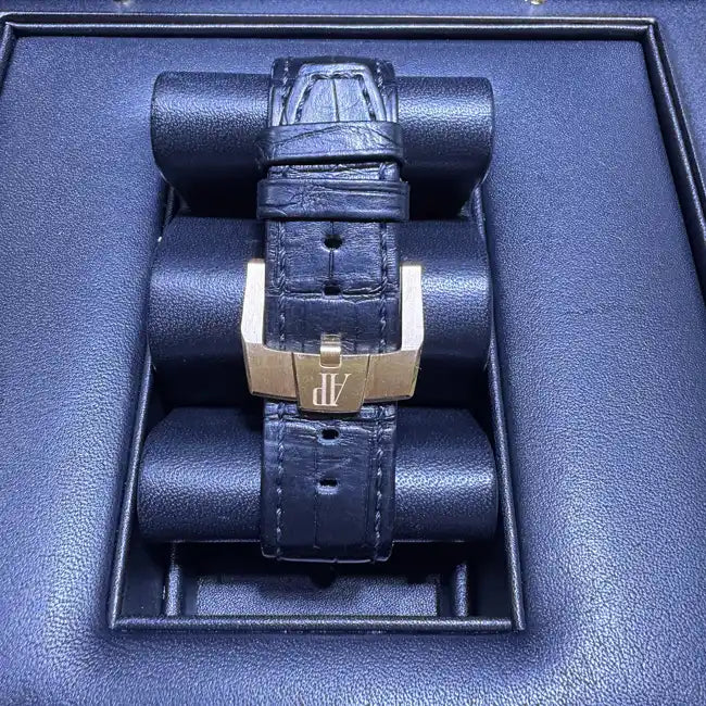 Audemars-Piguet-Code-11.59Audemars Piguet Code 11.59 Black Dial Rose Gold 15210OR.OO.A002CR.01 – 2023 Pre-Owned - Full set-Black-Dial-Rose-Gold-15210OR.OO_.A002CR.01-2023-Pre-Owned-Full-set - Bracelet