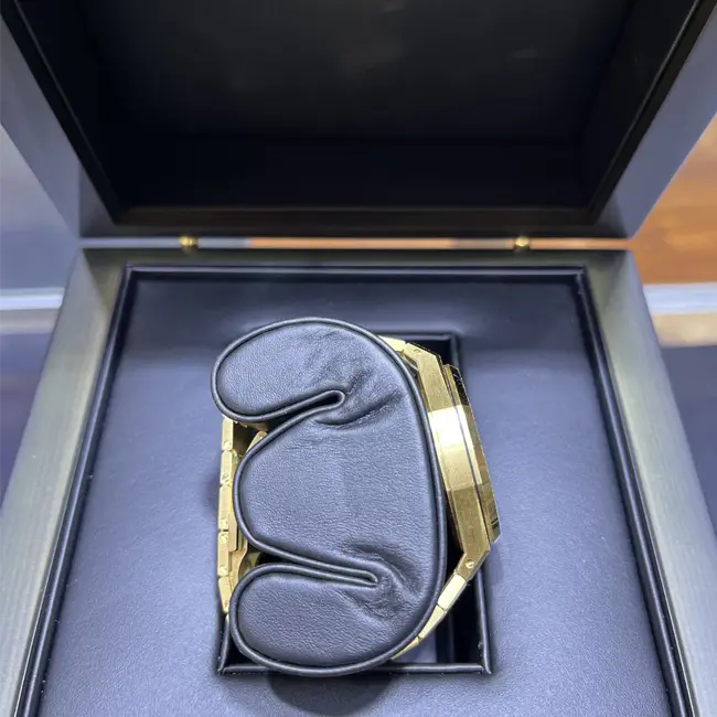 Audemars Piguet Royal Oak Frosted Gold Sunburst Dial 37 Yellow Gold 15550BA